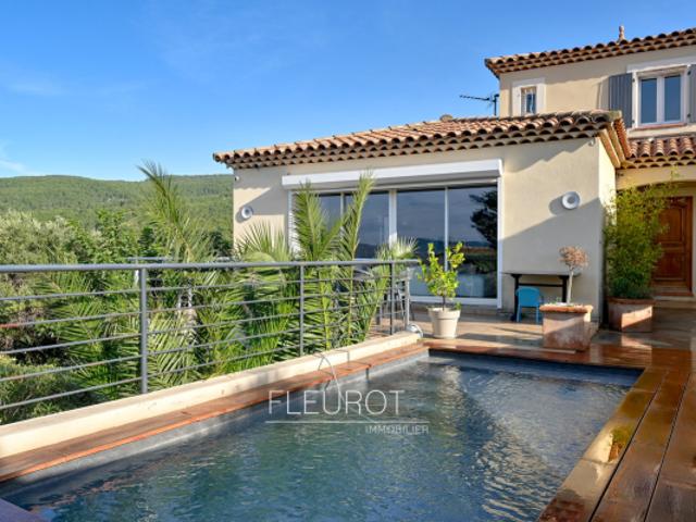 VILLA T5 TRADITIONNELLE / PISCINE / TERRASSE /
