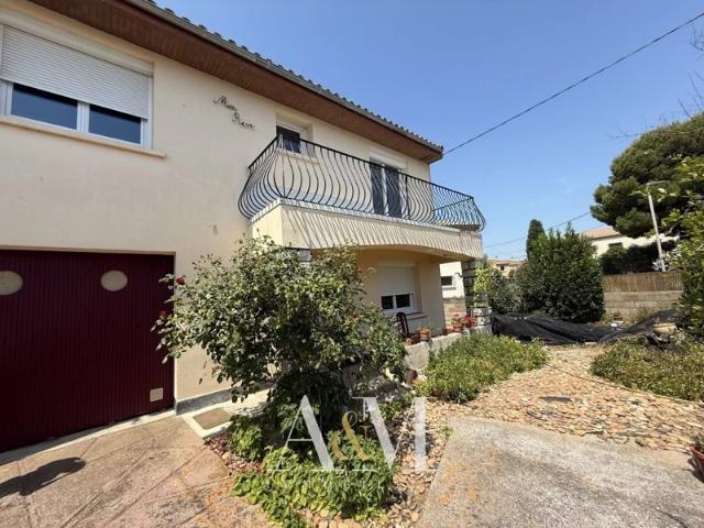 Villa T5 de 101 + garage sur 555 m² de terrain