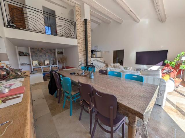 villa T5 de 156 m2 à La Tour d'Aigues