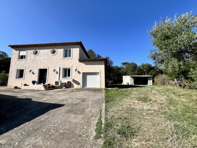 Villa T5 de standing à la Cavayère piscine 2 garages