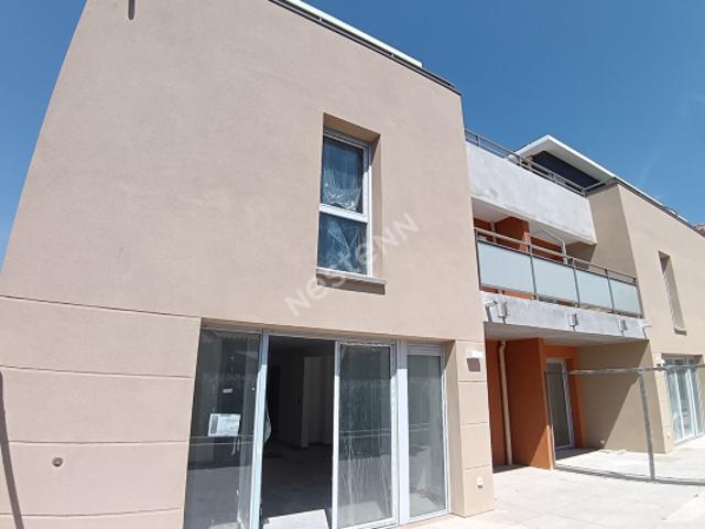 Villa T5 en R+2 de 139,50 m² avec 4 terrasses et 2 places de parking