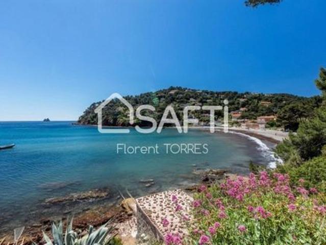 VENTE CONFIDENTIELLE | Villa d'architecte à 200 m de la plage de Fabrégas