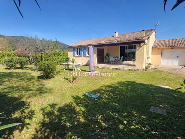 Villa T5 plain pied avec garage, piscine hors sol
