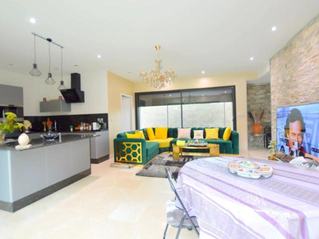 Villa T5 récente 34160 Castries Jardin arboré, piscinable