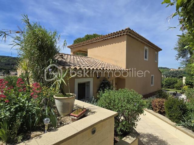 Villa T6 avec vue imprenable, piscine et spa