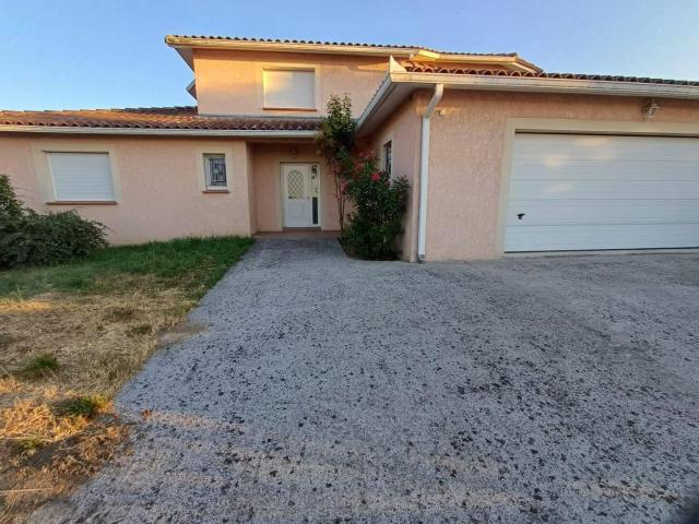 Villa T6 de 205 m2 habitable avec piscine
