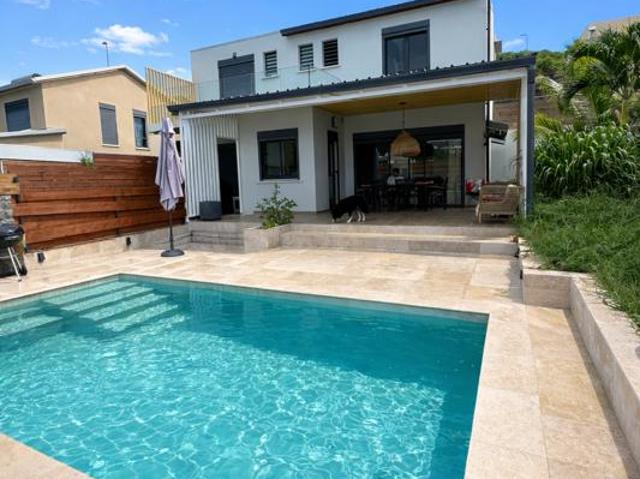 Villa T6 moderne Mont Roquefeuil