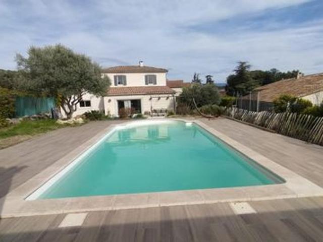 Villa T9 avec gîte et piscine