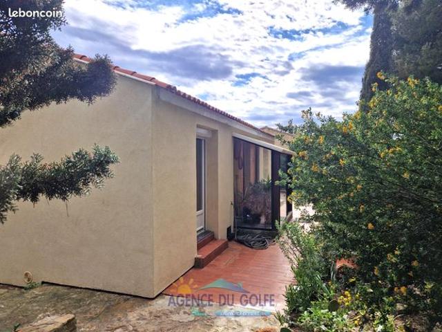 Villa T 3/4 avec garage sur 590 m²
