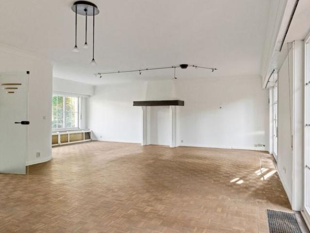 Villa te huur in Aartselaar voor € 2.100 met 4 slaapkamers