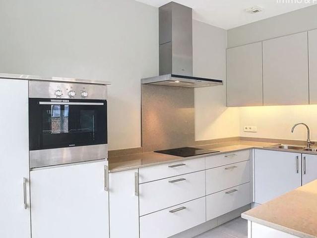 Villa te huur in Duisburg voor € 1.800 met 3 slaapkamers