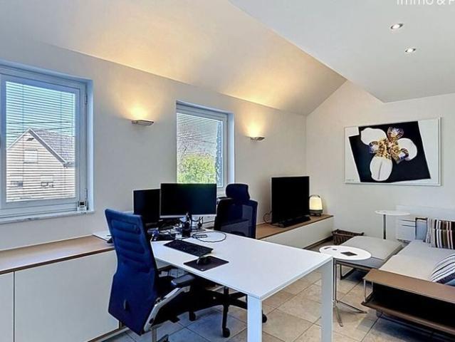 Villa te huur in Duisburg voor € 2.950 met 3 slaapkamers