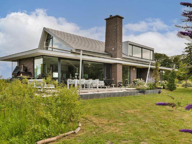 Villa, vrijstaande woning te huur in Harmelen