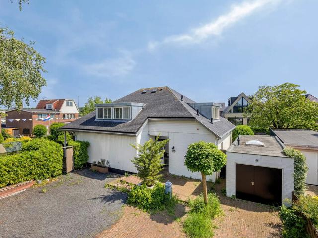 Villa, vrijstaande woning te huur in Wijdewormer