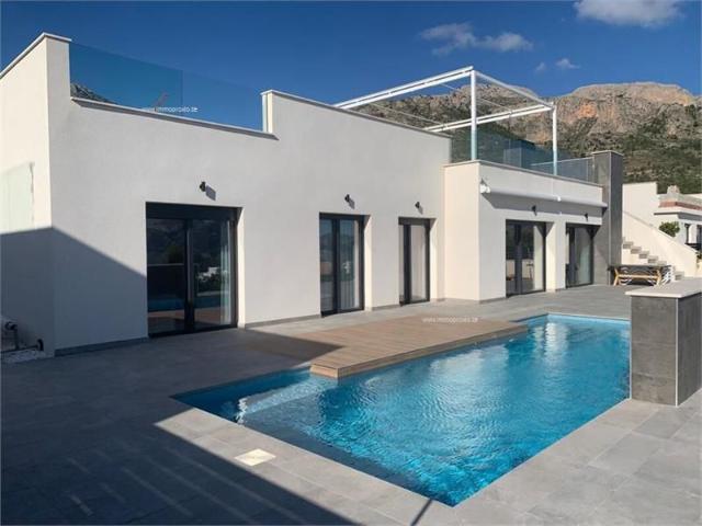Villa te koop te Ponoig Spanje