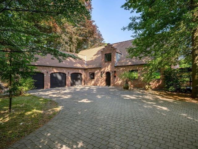 Villa te koop voor 1095000 euro met 5 slaapkamers