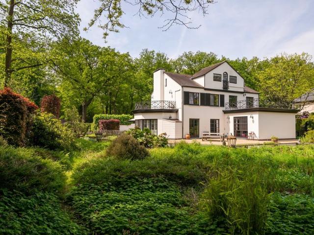 Villa te koop voor 1199000 euro met 5 slaapkamers
