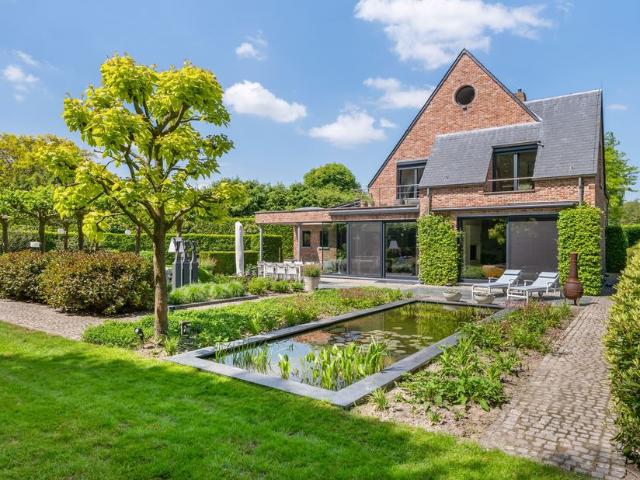 Villa te koop voor 1250000 euro met 5 slaapkamers