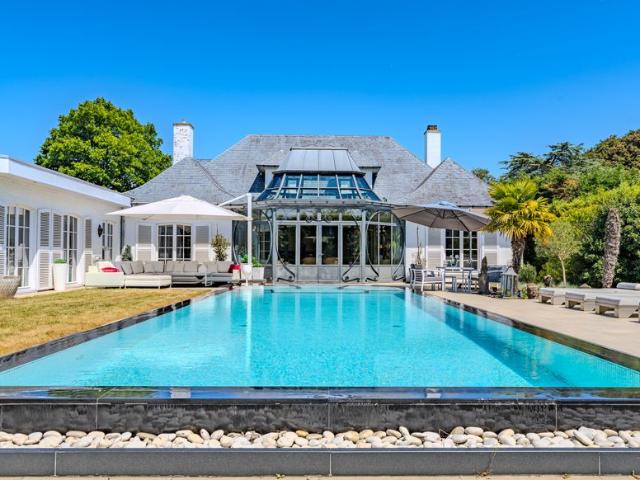 Villa te koop voor 1290000 euro met 4 slaapkamers