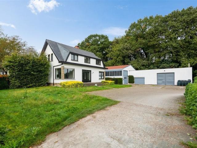 Villa te koop voor 1850000 euro met 4 slaapkamers