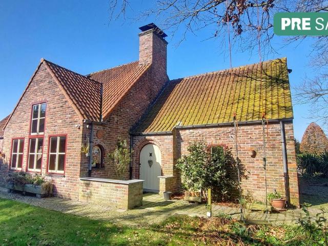 Villa te koop voor 450000 euro met 3 slaapkamers