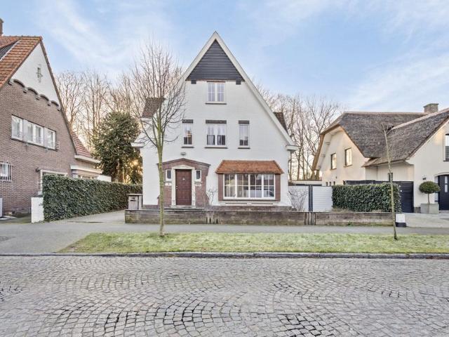 Villa te koop voor 479500 euro met 5 slaapkamers