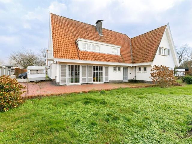Villa te koop voor 495000 euro met 4 slaapkamers