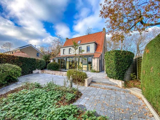 Villa te koop voor 525000 euro met 4 slaapkamers