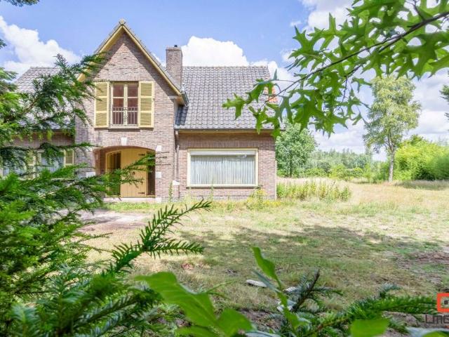 Villa te koop voor 550000 euro met 4 slaapkamers