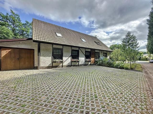 Villa te koop voor 589000 euro met 4 slaapkamers