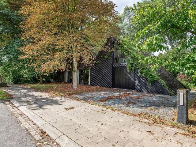 Villa te koop voor 699000 euro met 4 slaapkamers