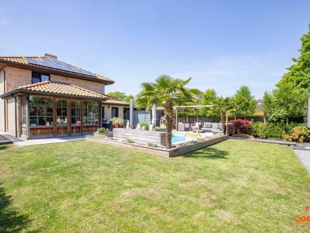 Villa te koop voor 699000 euro met 5 slaapkamers