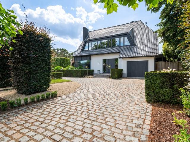 Villa te koop voor 775000 euro met 5 slaapkamers