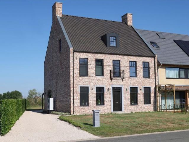 Villa te koop voor 895000 euro met 5 slaapkamers