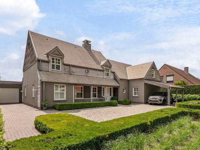 Villa te koop voor 949000 euro met 3 slaapkamers