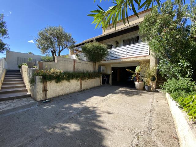 VILLA TERRAIN PISCINABLE DEUX CHAMBRES PLAIN PIED T2 ENTR