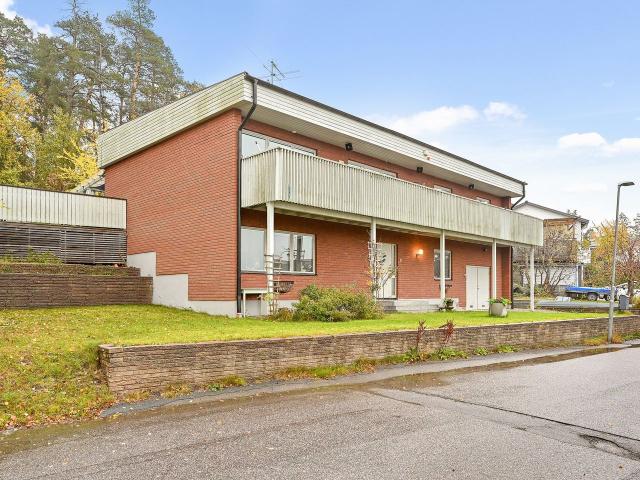 Villa till salu i Upplands väsby Bergstigsvägen 13A | Länsförsäkringar Fastighetsförmedling
