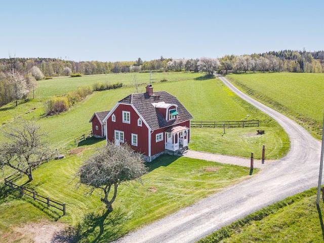 Villa till salu i Vetlanda Skirö Skogslund 1 | Länsförsäkringar Fastighetsförmedling