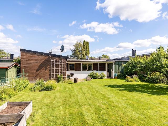 Villa till salu i Enköping Tallörtsgatan 42 | Länsförsäkringar Fastighetsförmedling