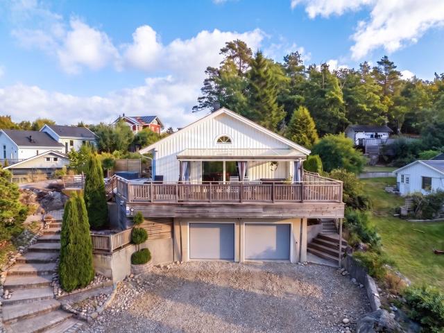 Villa till salu i Romelanda Duvesjön 217 | Länsförsäkringar Fastighetsförmedling