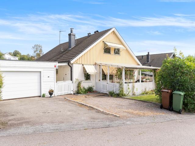Villa till salu i Sjuntorp Svanvägen 19 | Länsförsäkringar Fastighetsförmedling