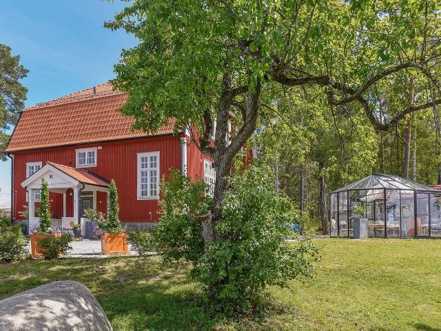 Villa till salu i Solna Meanderslingan 1 | Länsförsäkringar Fastighetsförmedling