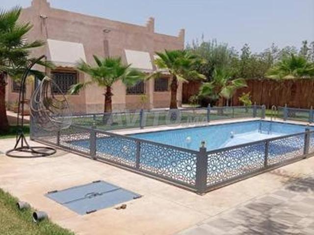 Villa titre foncier à vendre route Abdellah Ghiat
