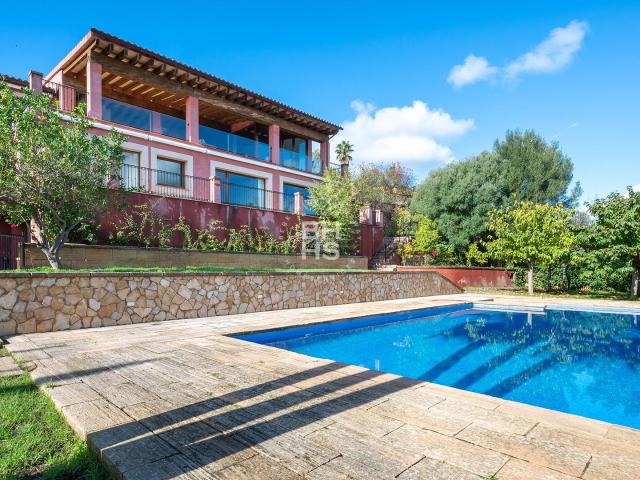 Villa to rent in Esporles