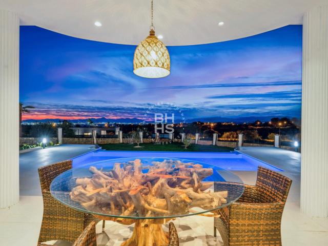 Villa to rent in Son Gual