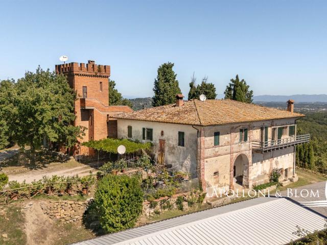 Villa Torre Merlata con casale e scuderie Trequanda 492m² Trequanda