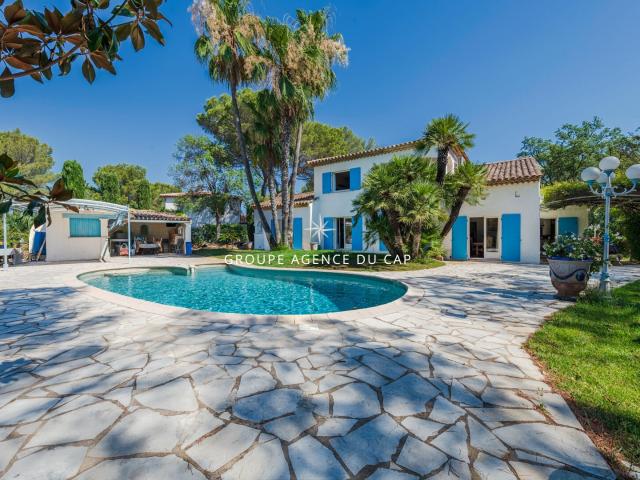 Villa Tour De Mare Avec Piscine Au Calme 217m² Fréjus