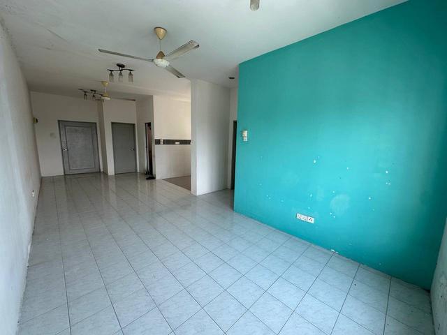 Villa Tropika Apartment Sungai Tangkas 2 PARKING LOT