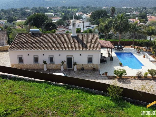 Villa tradicional reformada de 3 quartos em São Bras de Alportel Portaria internacional Algarve