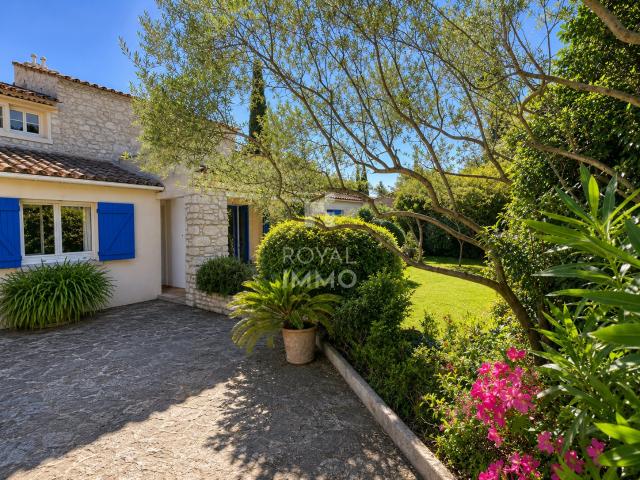 Villa Traditionnelle entre Serinette et Cap Brun